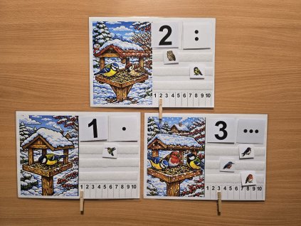 Prvek, číslo, kolíček (ptáčci v krmítku)