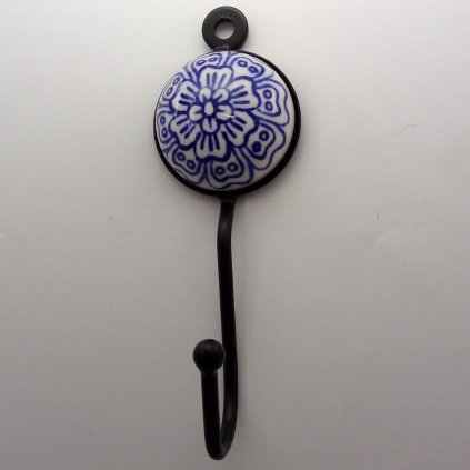 Věšák-Ornament-více barev