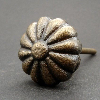 Litinový úchyt-Dýně