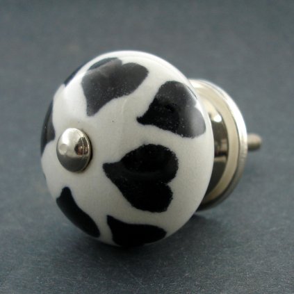 Keramická úchytka-Černá srdíčka