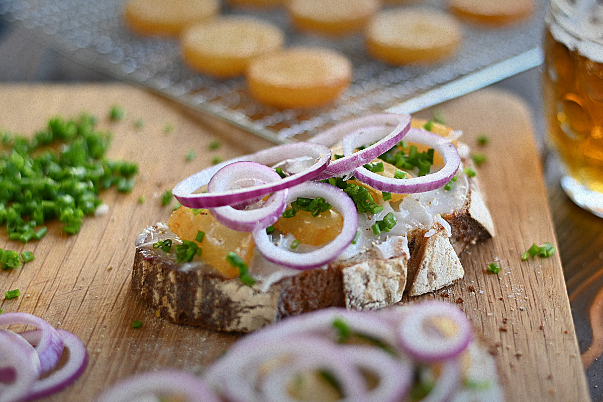 Údené tvarôžky s masťou