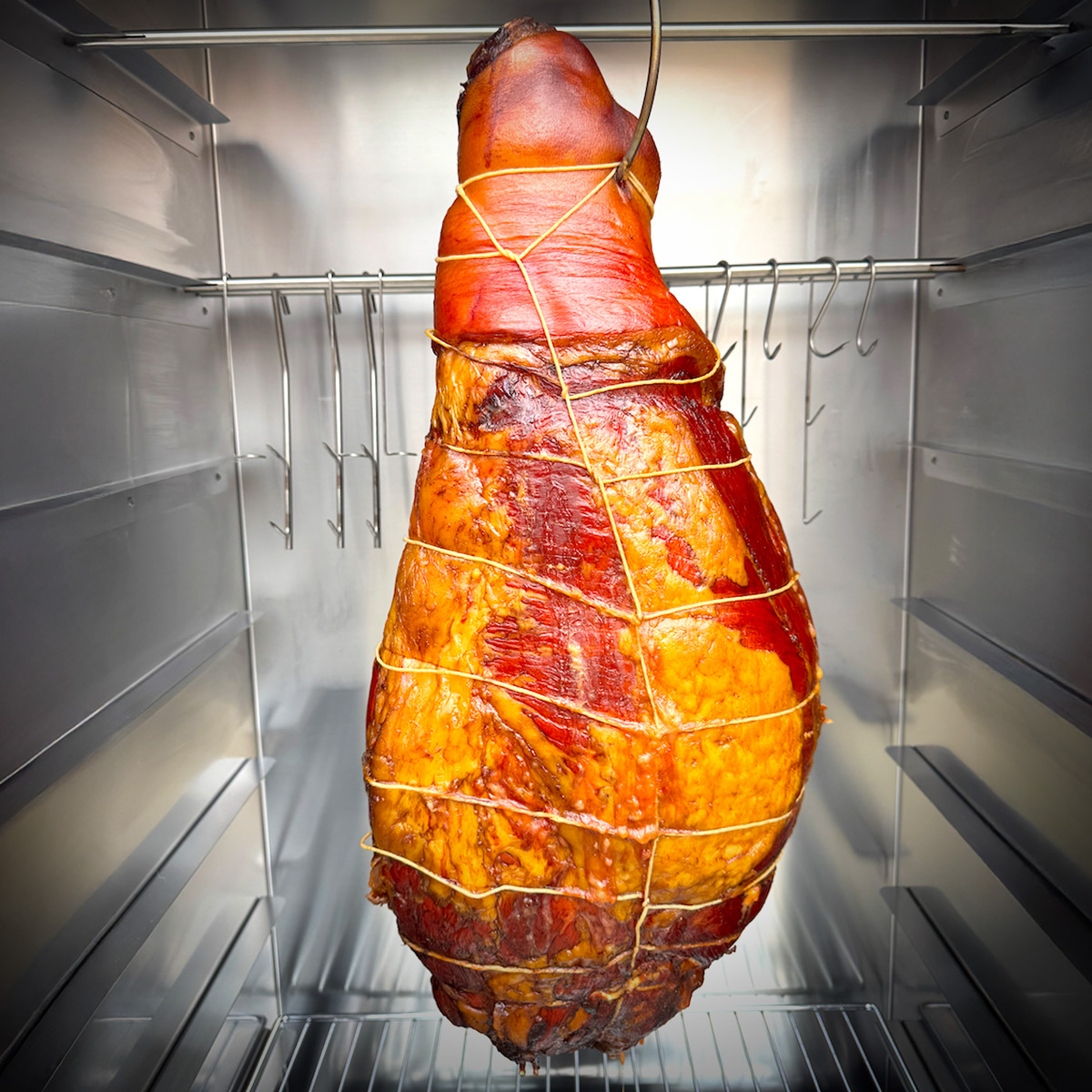 Kýta v udírně – otevřená