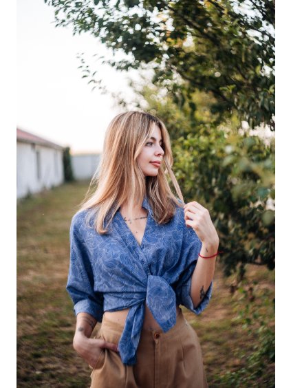 Oversize blúzka s potlačou vĺn