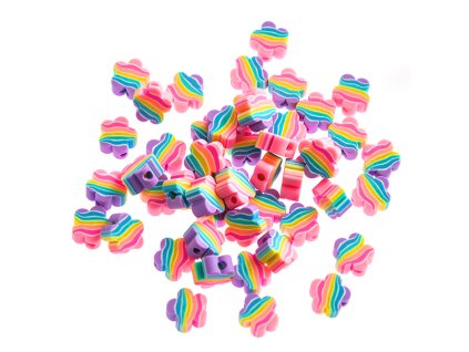 Barevné korálky z polymerové hmoty ve tvaru kytiček a s otvorem pro navlékání.