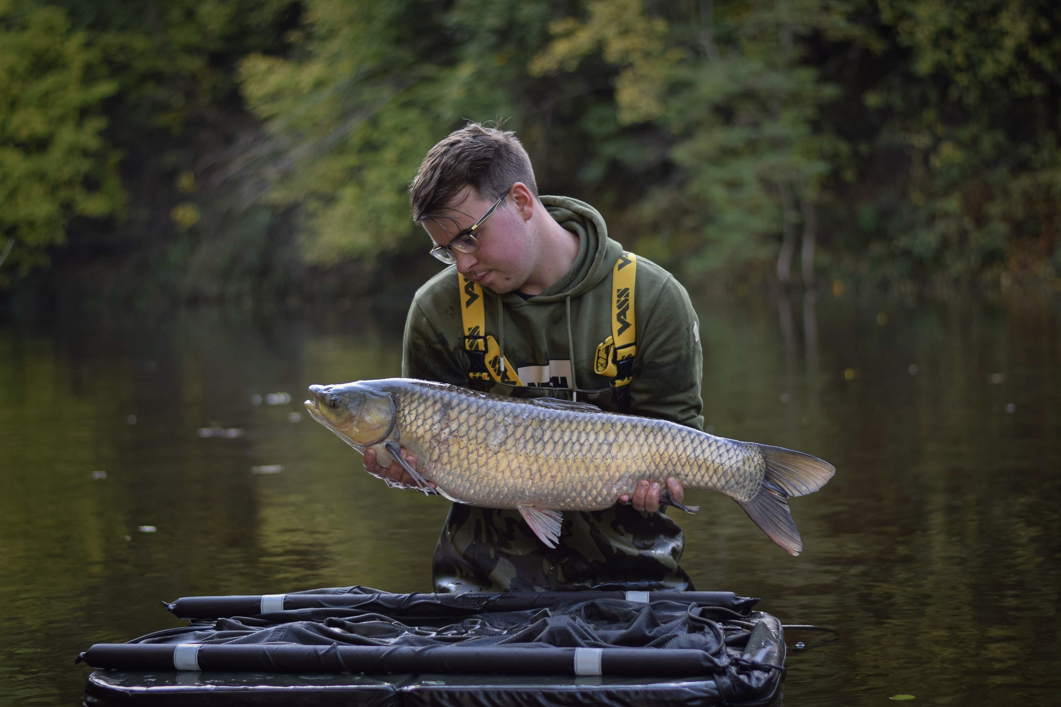 Carp Mission na svazové řece