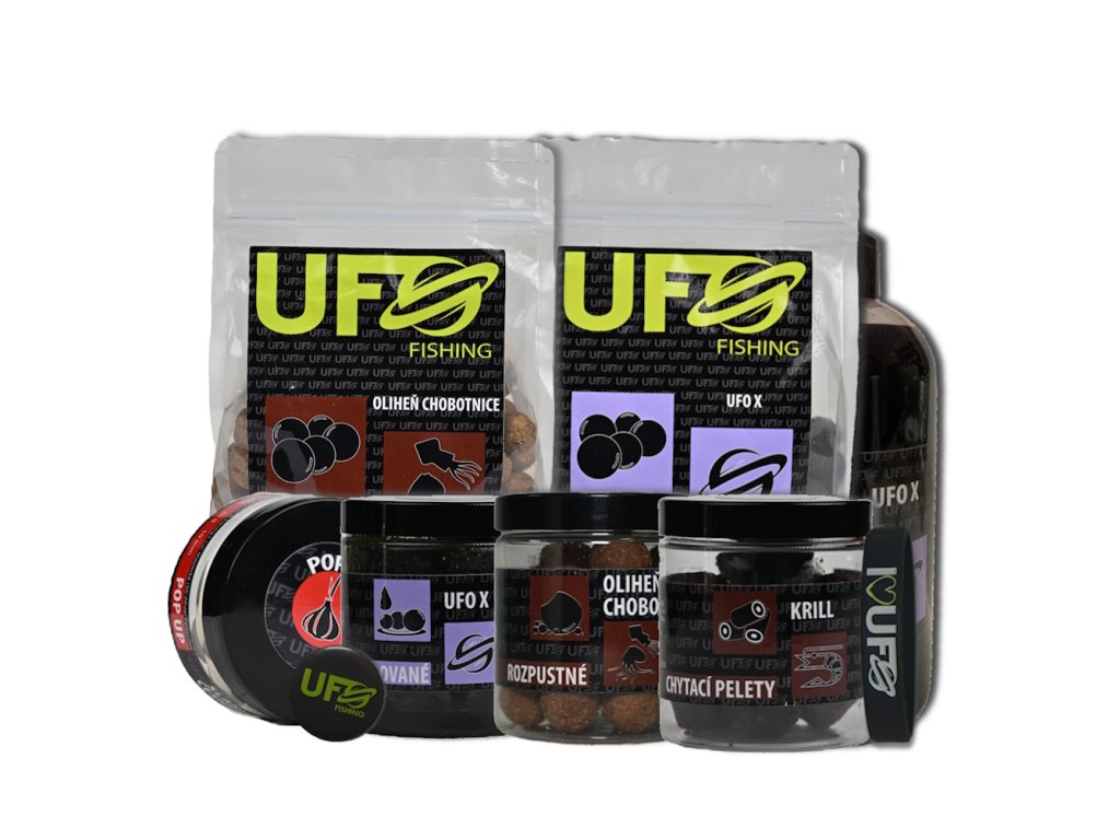 Produkty v dózách a pytlíkách seřazené vedle sebe