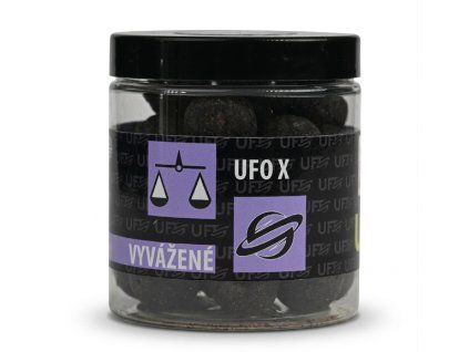 Vyvážené boiles UFO X v doze