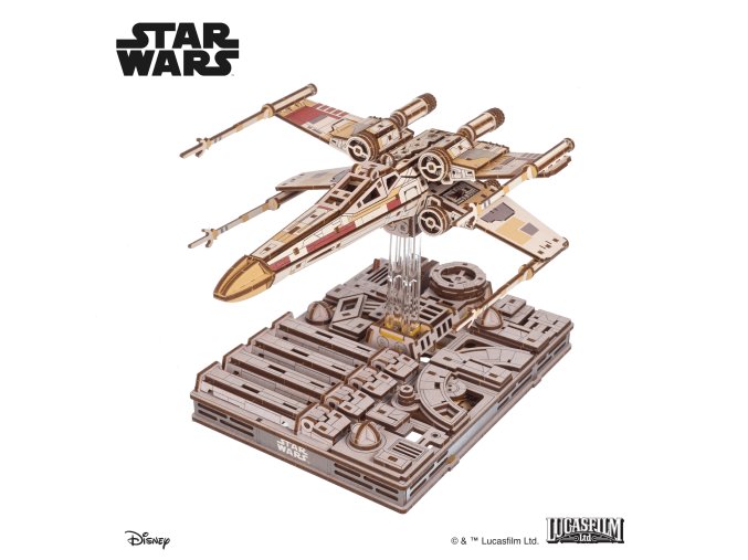 Luke Skywalker`s X Wing Starfighter™ logo (2)