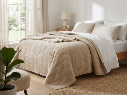 Bež prekrivač za krevet od baršuna ARROW VELVET