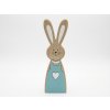 Dekorační dřevěný králík LAPINA XL s barevnými šaty, 18 cm