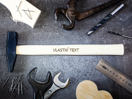 V01 Vlastní text kladivko s venovanim kladivo s napisem darek pro tatinka darek k vanocum uHoblinky.cz