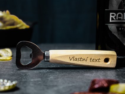 Otevírák na pivo s vlastním textem jedinečný dárek k Vánocům dárek pro muže uHoblinky.cz
