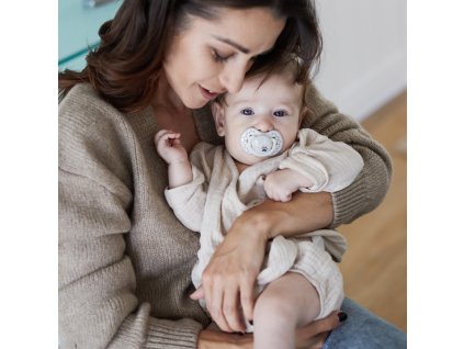 lovi dudlik svitici silikonovy dynamicky buddy bear 0 6m 2ks