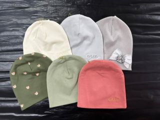 Přijďte si k nám pro krásné dětské bavlněné čepičky 😊🥰❤️ Ceny od 219,- S tkaničkami nebo natahovací. Pro děti cca od...