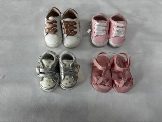 Krásné nechodící botičky Mayoral 👟☺️🥰❤️ Ceny od 299,- Velikosti 15-19 Ideální třeba do kočárku nebo na nějaké focení. Mají...