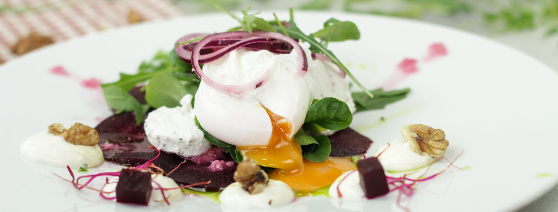 Salát z červené řepy