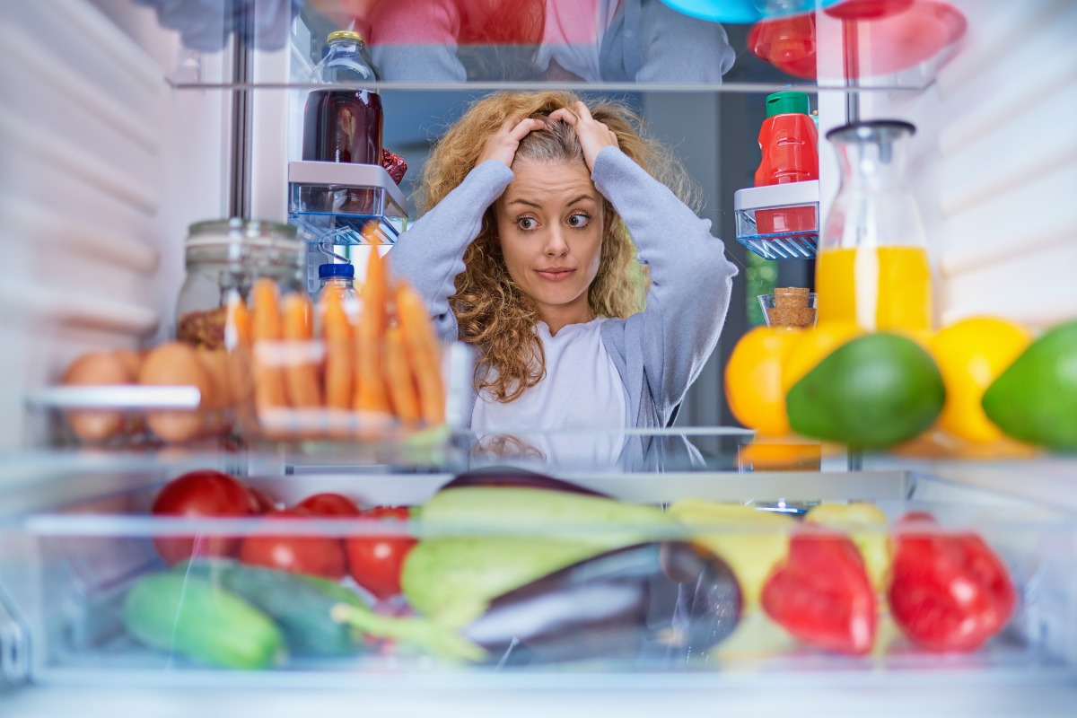 Jak se zbavit zápachu v lednici