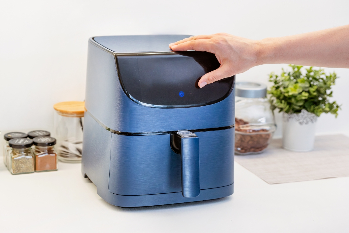 Jak vyčistit horkovzdušnou fritézu snadno a rychle