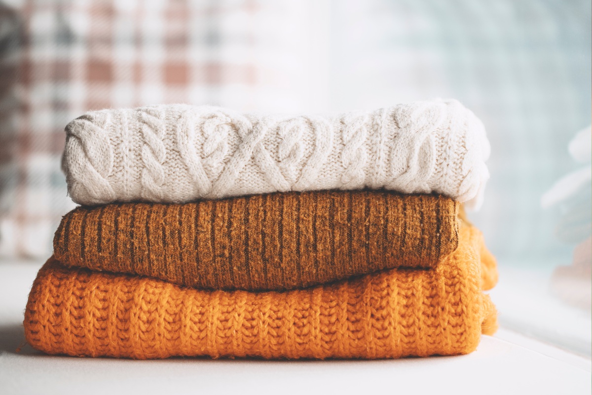 Jak správně prát svetry v pračce a sušit v sušičce? Velký přehled