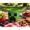 Slunečný piknik s hrnečkem Minecraft Creeper