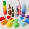 Montessori dřevěná hračka "Panáčci v Kelímcích s klobouky a postýlkami"