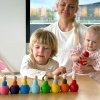 Montessori-Holzspielzeug Kleine Steckpuppen mit Hüten und Bällen