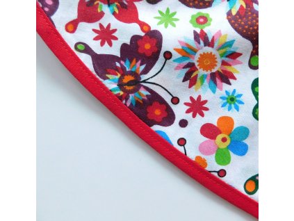 Půlkolová sukně květinový motýl s červeným proužkem