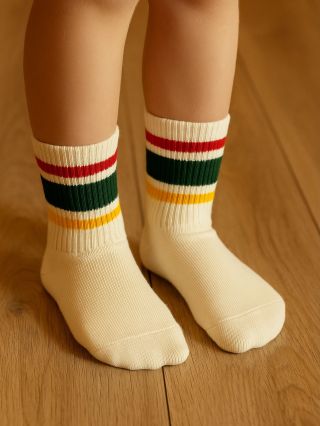 🧦 Klasika, ktorá nikdy neomrzí. Vyrobené pod Tatrami – ponožky SVIT prinášajú nostalgiu detstva v modernej verzii. Hrubší...