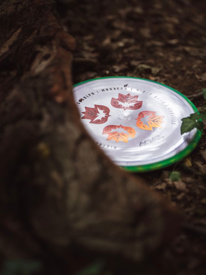 Několik fotek z prvního dne MČR Masters 2026 presented by @mvpdiscsports v Cholticích 🦇🥏 📷 @vitektiser...