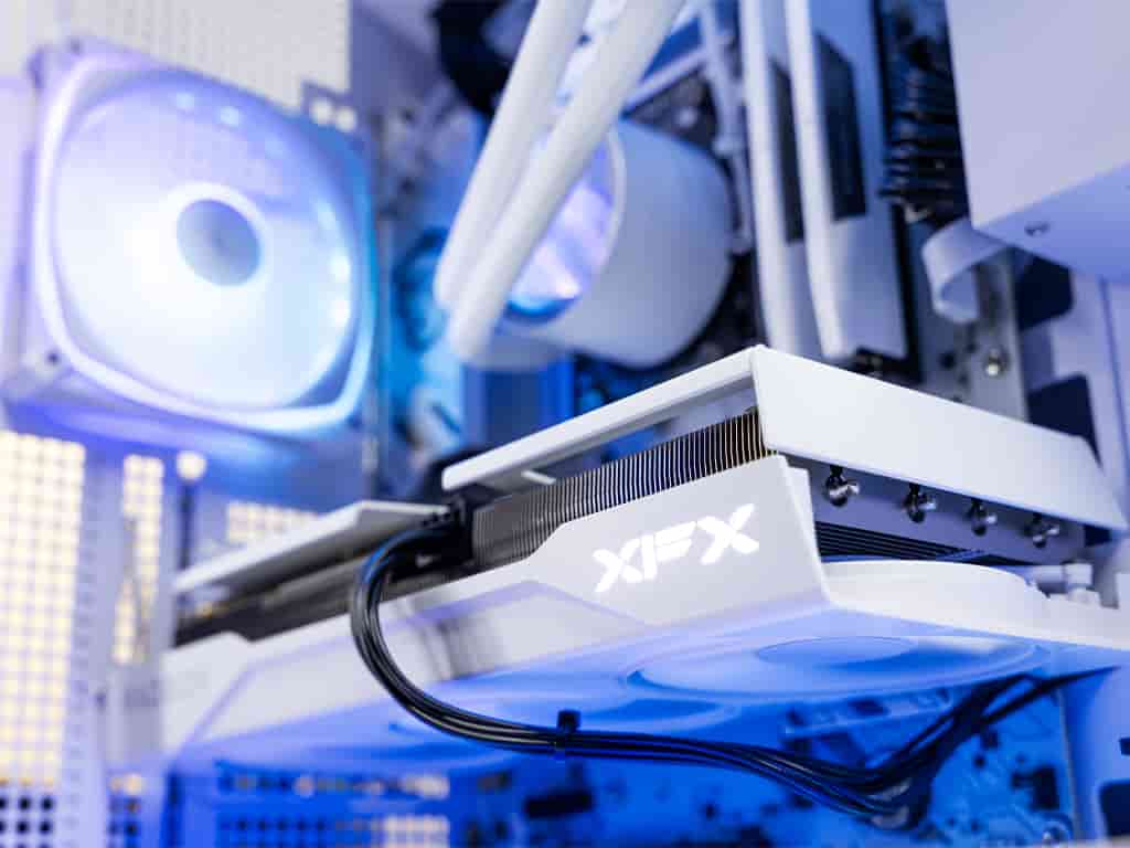 Aurora herní počítač do 40 000 Kč s Ryzen 5 9600X a RTX 5060 Ti