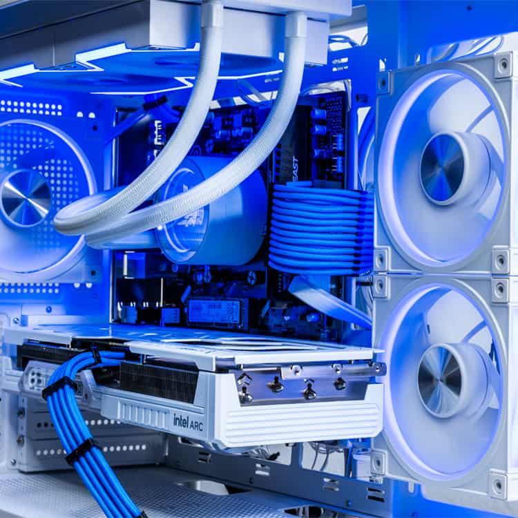 Modrý PSU kabel s opletem pro herní PC – UltraComp