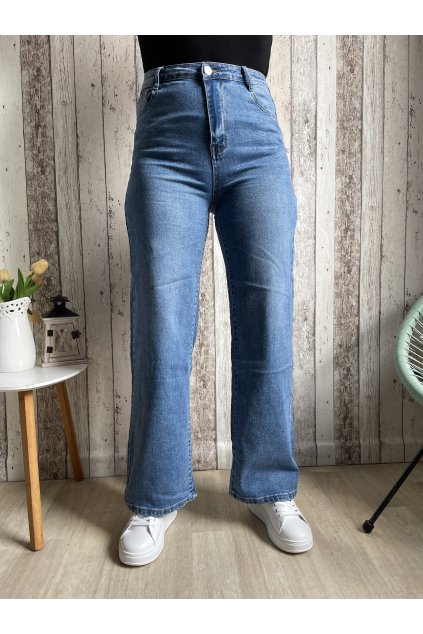 Světle modré jeans, široké