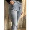 Světle modré jeans, rozšířené nohavice
