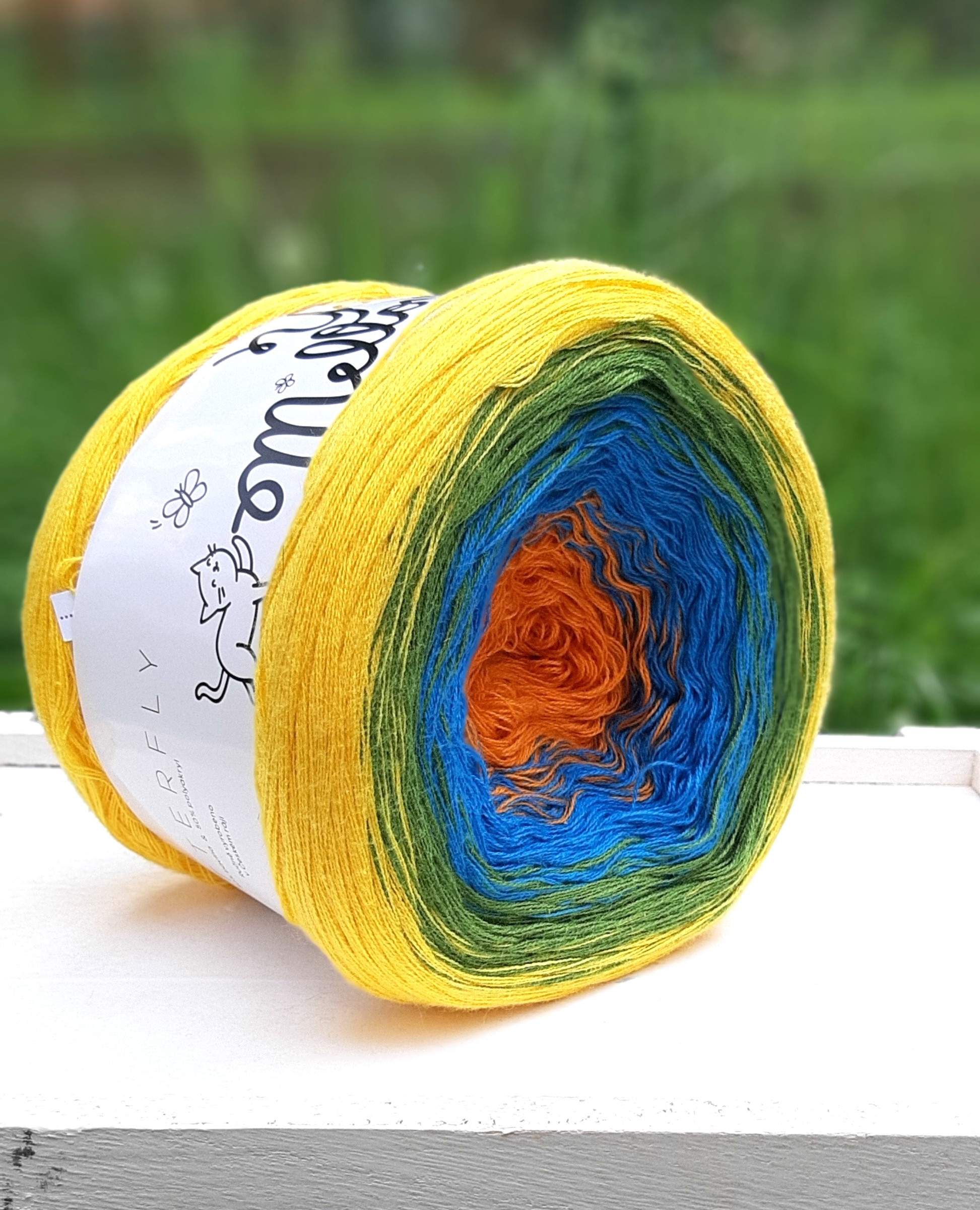 YARNMELLOW Butterfly - 1500 m / 270 g 2. barva: Cirkus, 4. číslo barvy: 51