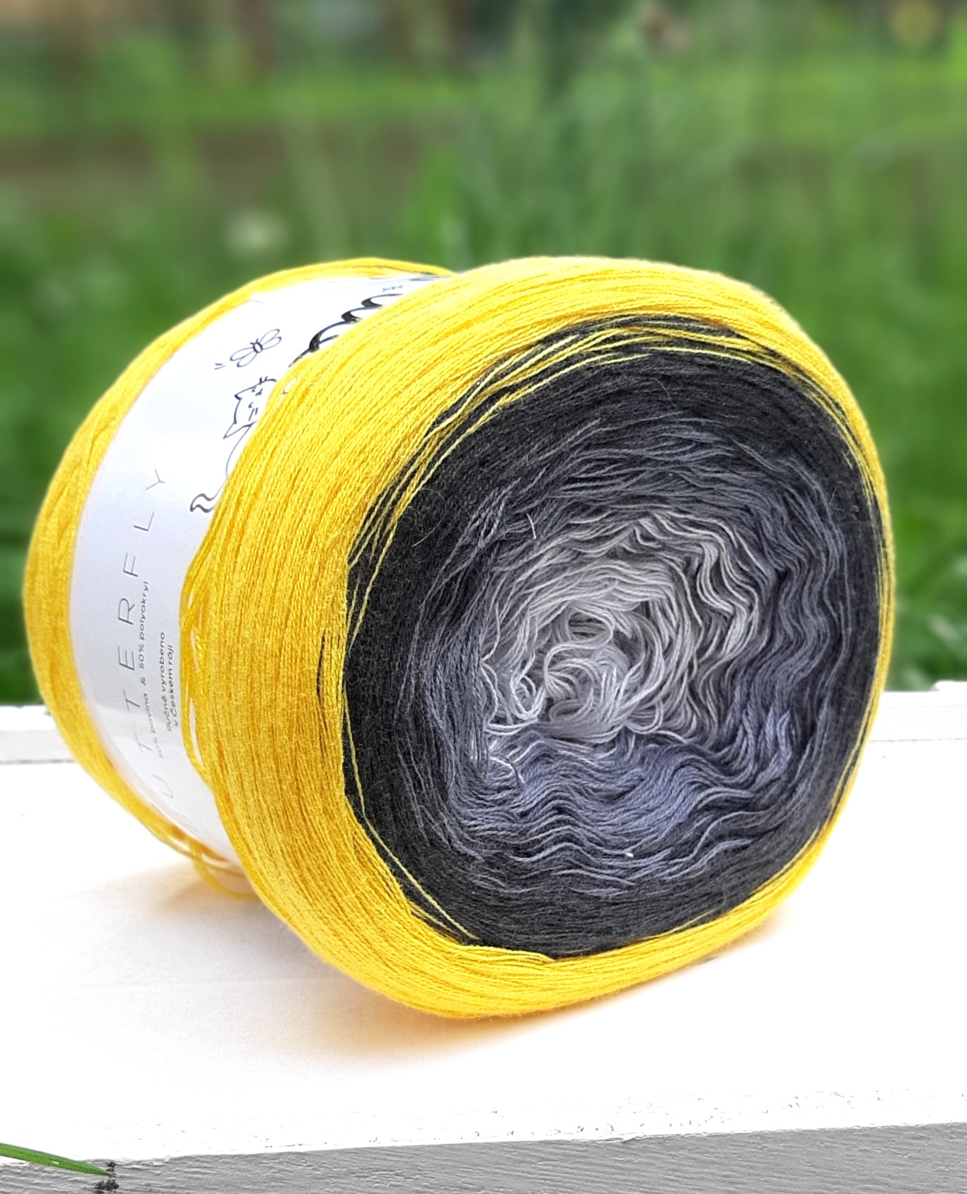 YARNMELLOW Butterfly Mini - 500 m / 90 g 2. barva: Sýkorka, 4. číslo barvy: 38