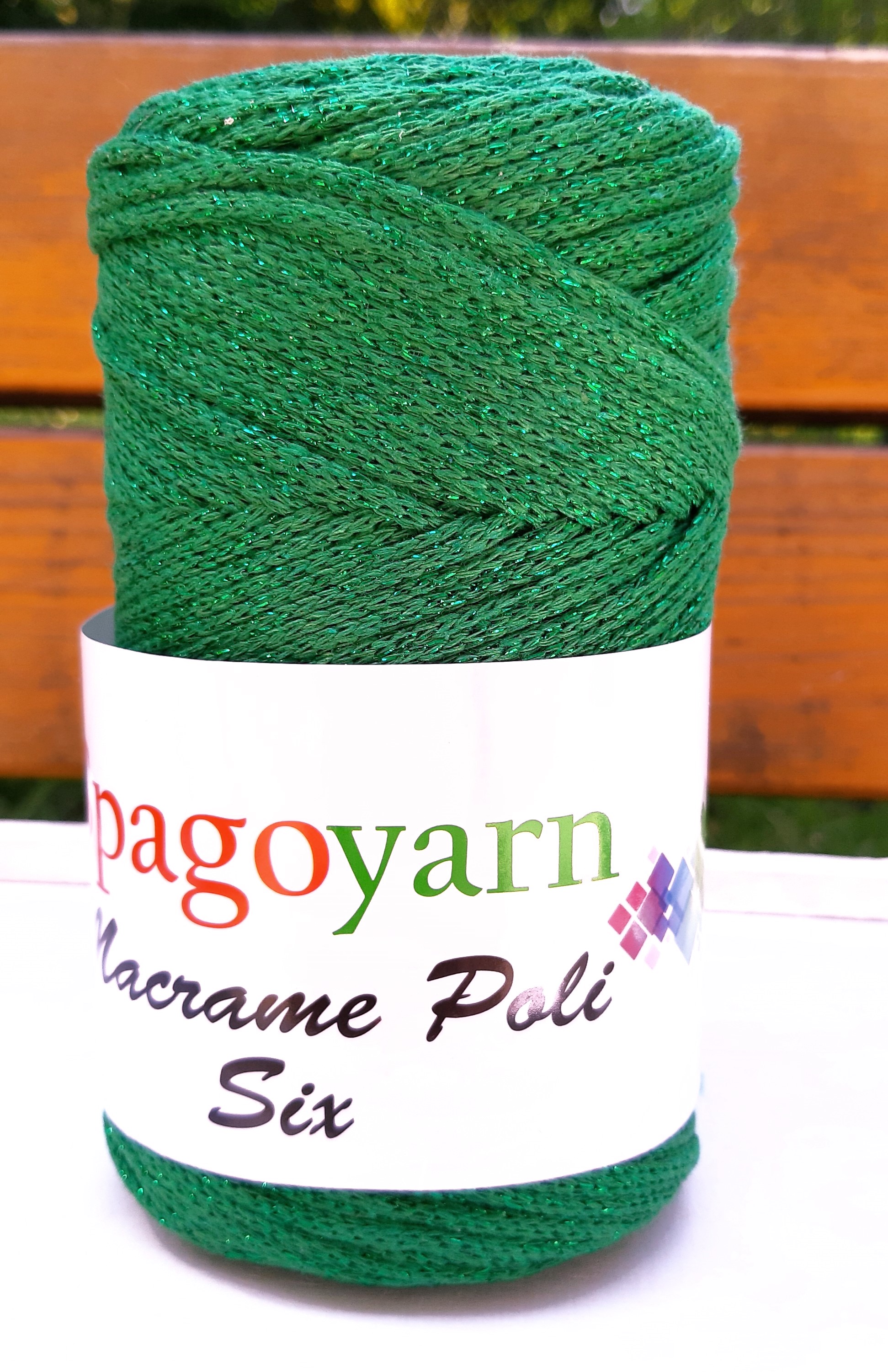 SPAGO YARN Macrame Silver - 275 m / 250 g 2. barva: zelená + zelené vlákno, 4. číslo barvy: 128