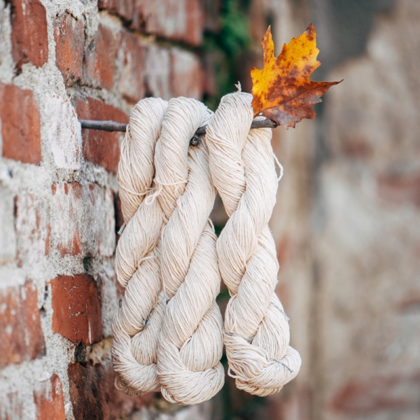 STENLI Bavlna na barvení - 210 m / 100 g název: 100% Natural Cotton - 210 m