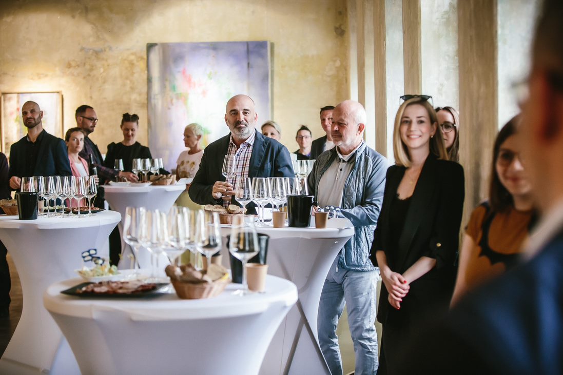 Spojili jsme respektované vinařství s prestižní galerií