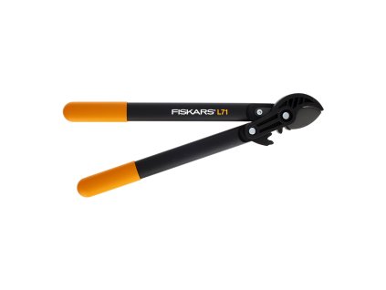 FISKARS POWERGEAR S L71 auf einem starken Ast + 1001556 Gang