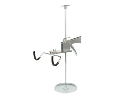 Nástroj na aretáciu volanta a pedálov