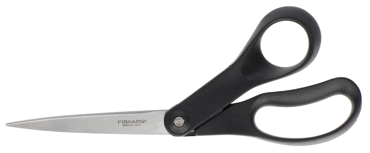 E-shop Nožnice FISKARS ESSENTIAL univerzálne 21 cm 1023817 36541