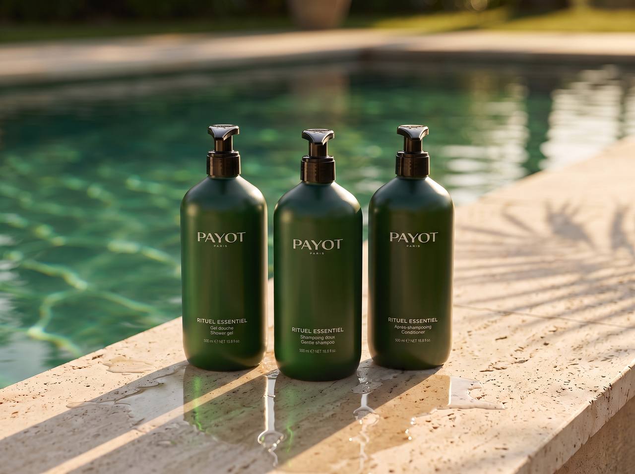 Sprchový gél, šampón a kondicionér PAYOT Rituel Essentiel 500 ml na okraji bazéna