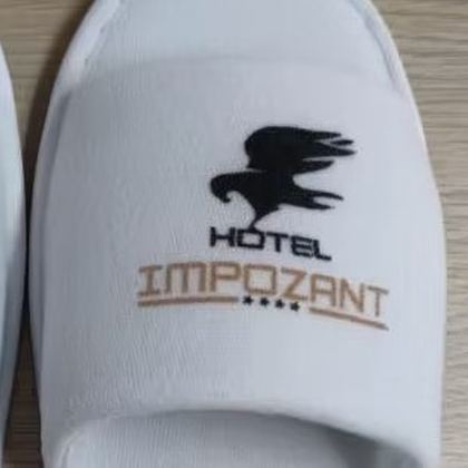 Logo imprimat gratuit (1–2 culori)