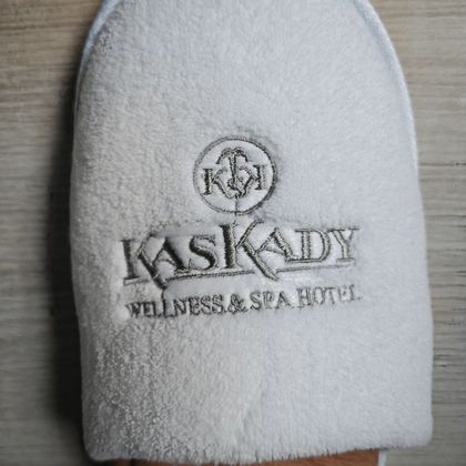 Logo brodat