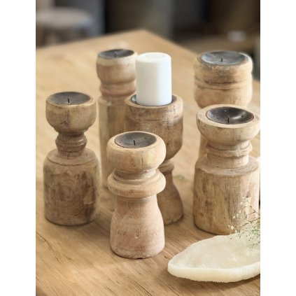 Dřevěný svícen UNIQUE jilm 29 cm