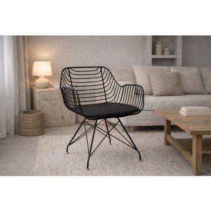 A26A0142 400F 4C5D 83C5 4DC86B79E19B