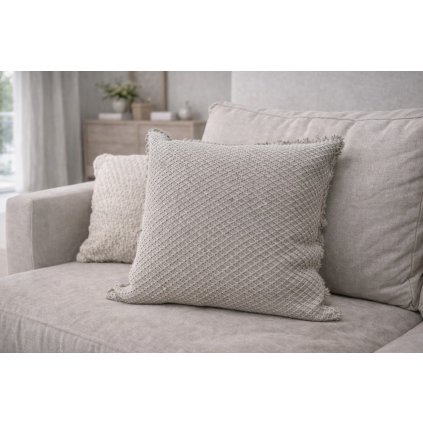 E1E355EF EFE5 4273 8837 C3375163AB51