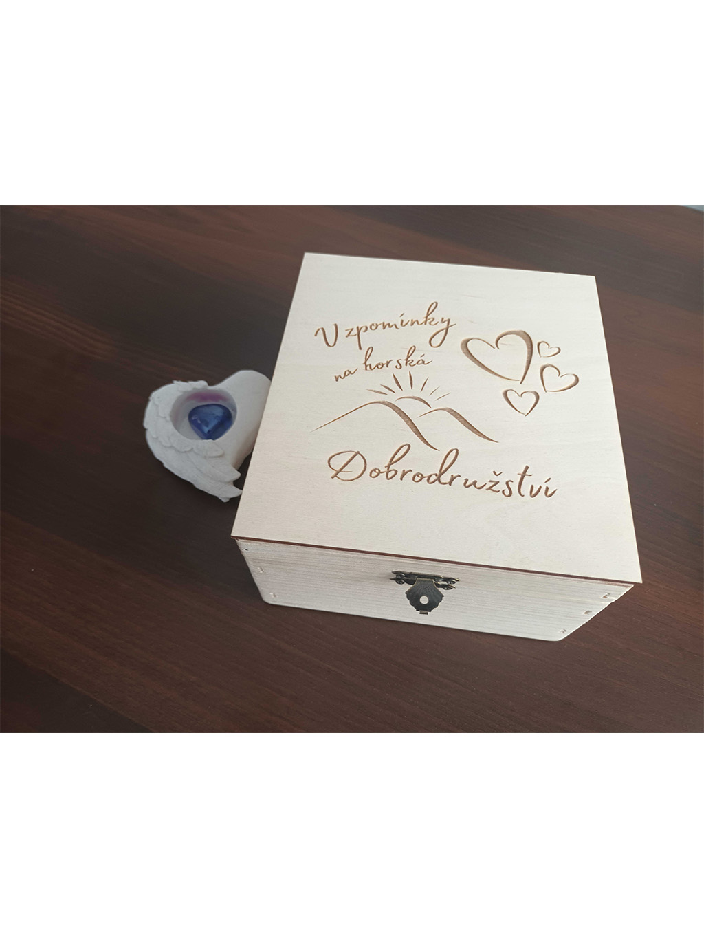 Dřevěný úložný box s víkem UNLOCKED - horská dobrodružství