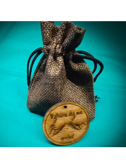 Dřevěný přívěsek hory vrchol 1