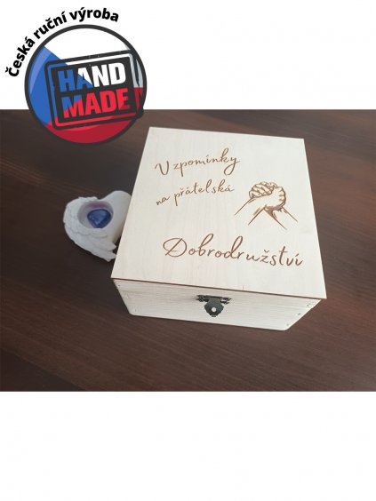 Dřevěný box unlocked s víkem přátelská dobrodružství